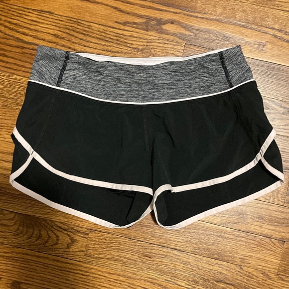 lululemon athletica Pants - Lululemon Run: Speed Short - Size 4